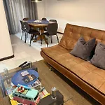 Ocean View Getaway شقة *